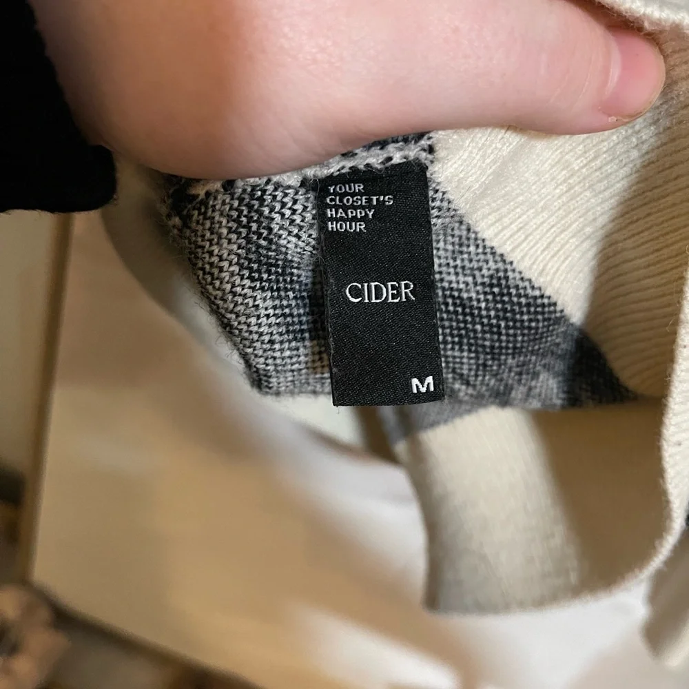 Cider Black and Cream heavyweight Scenic Sweater - Picture 3 of 3
